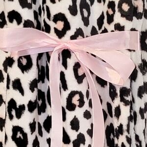NWT Betsey Johnson Leopard Print Twin Blanket Pink Accents